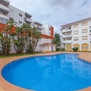 B41 - Windmill Modern With Pool Apartment